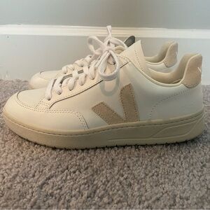 Veja V-12 Sneakers